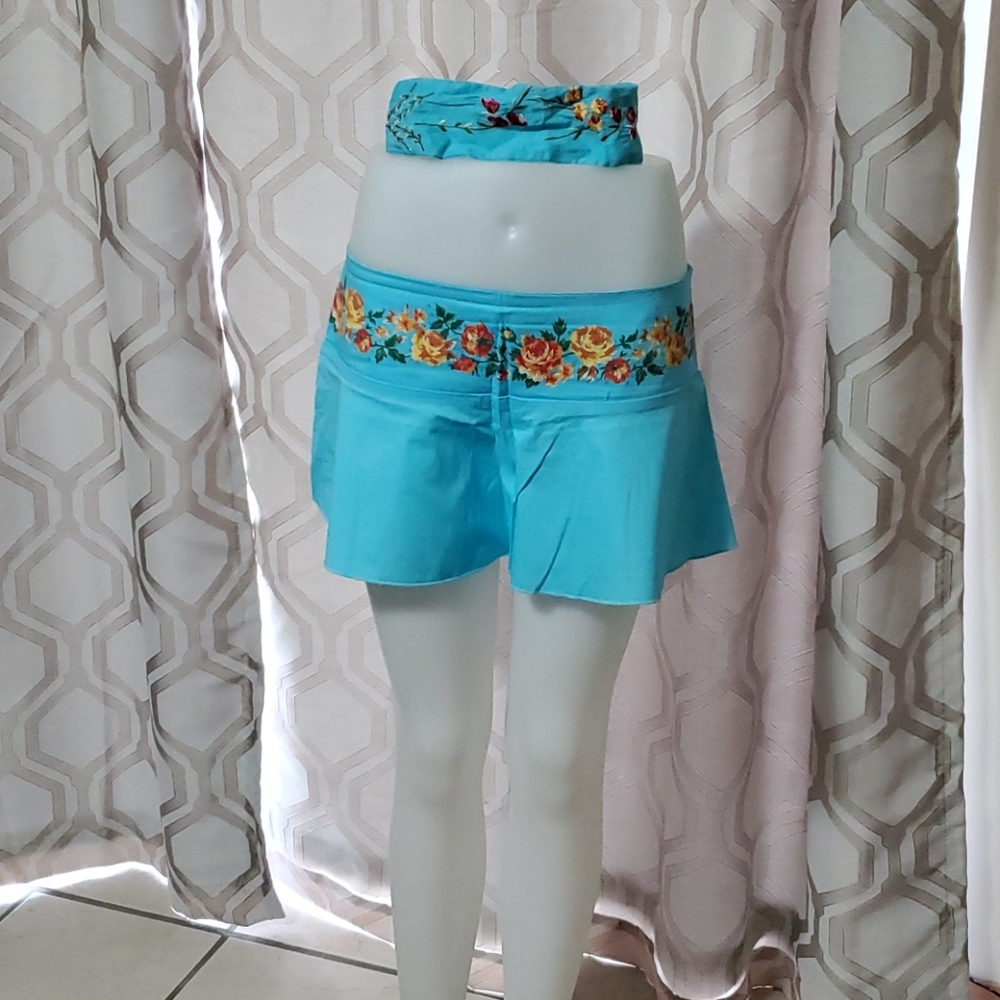 Baby blue mini w/flower sequined applique